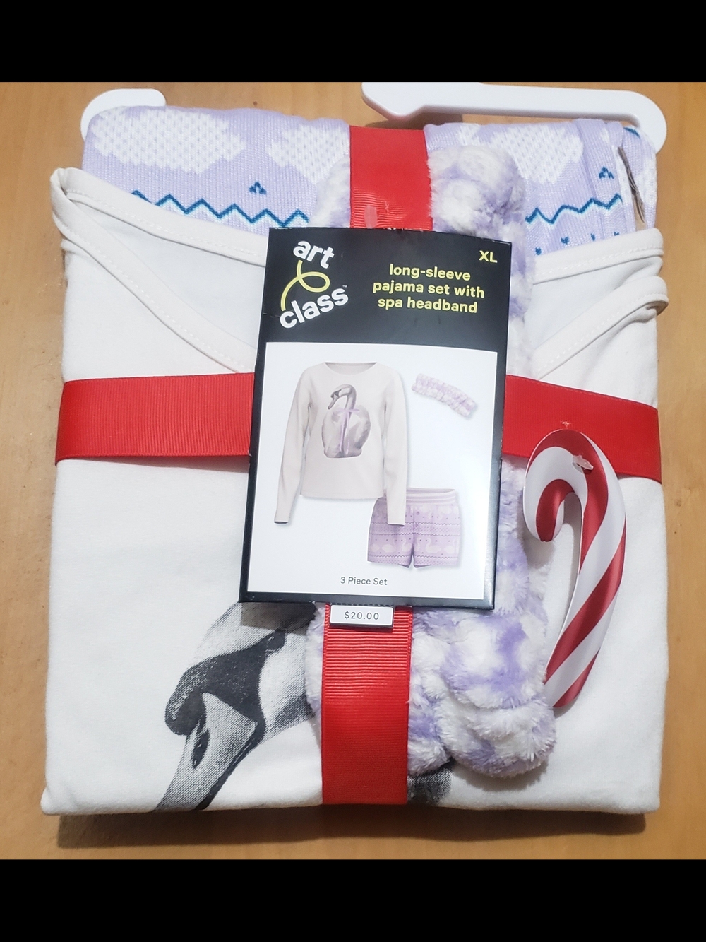 art class Cream and Lavender Long-Sleeve Pajama Set with Spa Headband